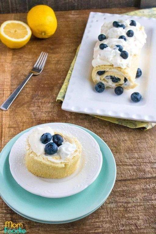Blueberry Lemon Cake Roll