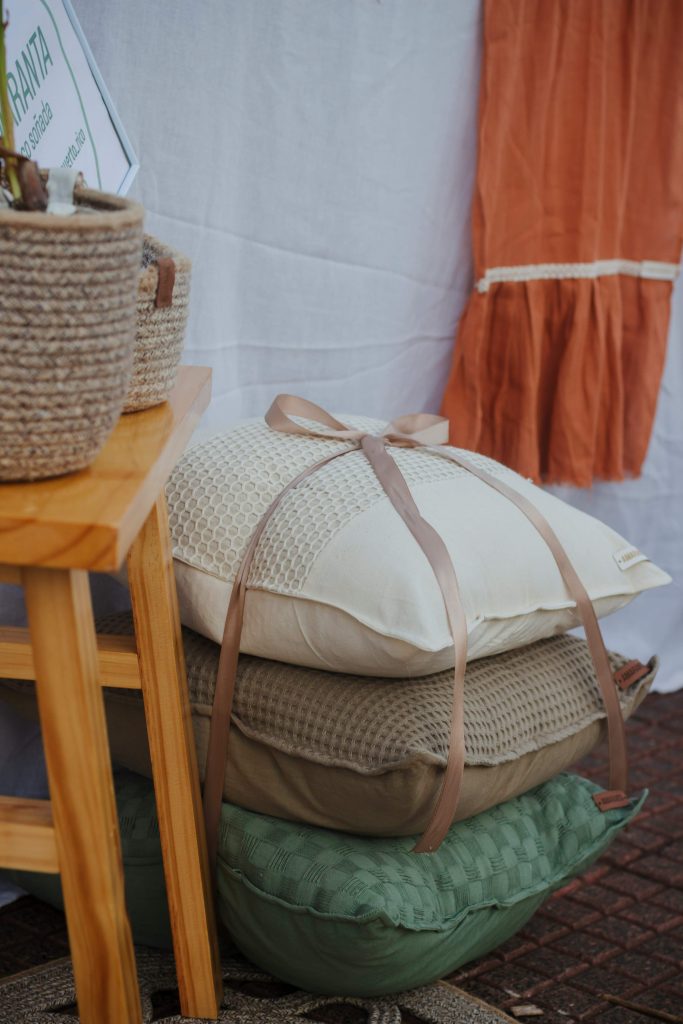 Cozy fall pillows for inexpensive autumn decorating