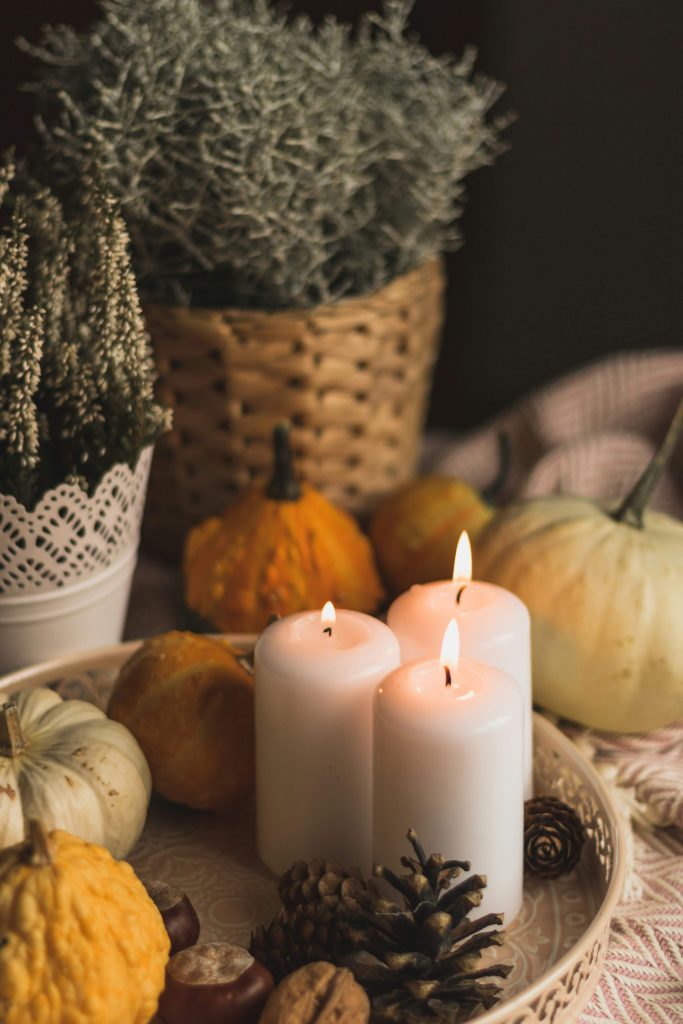 Cozy fall candles and seasonal home decor for autumn