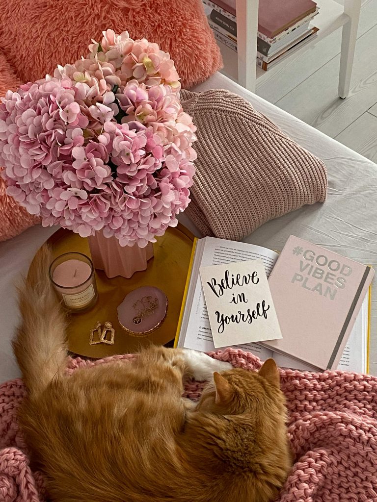 Best Mother’s Day self-care gifts for mom.  Flowers and a journal.