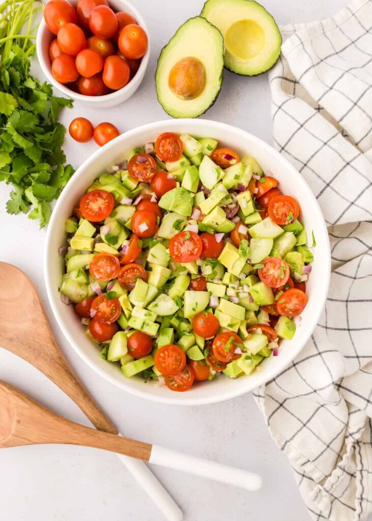 avacado cucumer salad